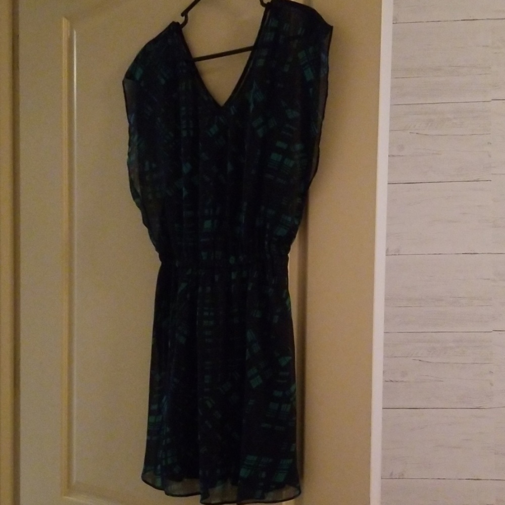 Express dress - Picture 2 of 6